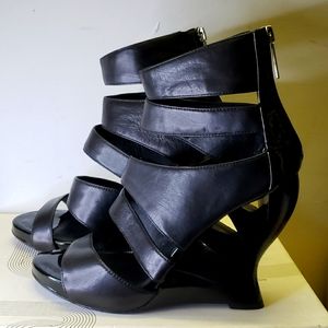 Donald J Pilner Bataia Wedge Sandals